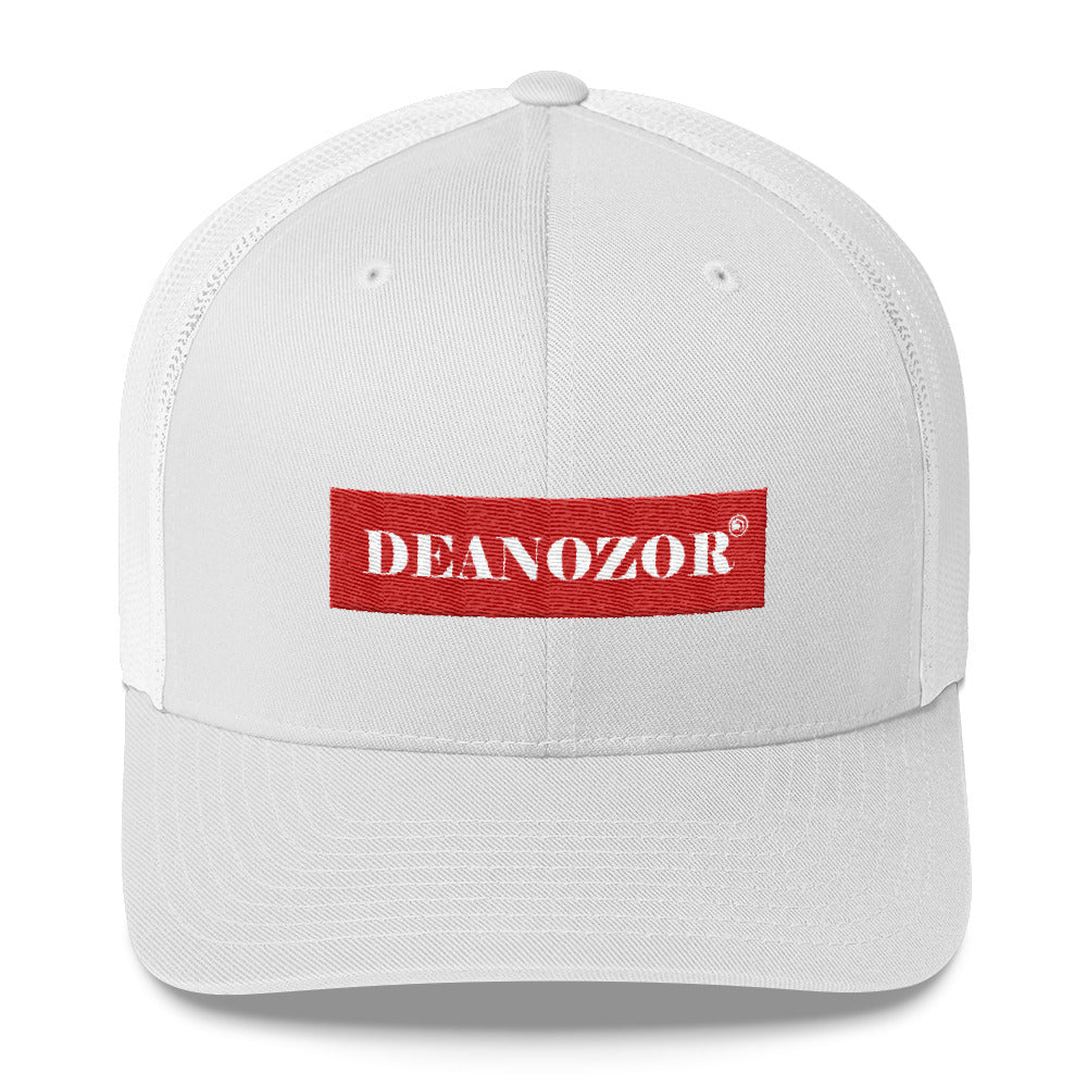 Casquette Deanozor Trucker | Nom Blanc sur fond rouge brodé - Deanozor