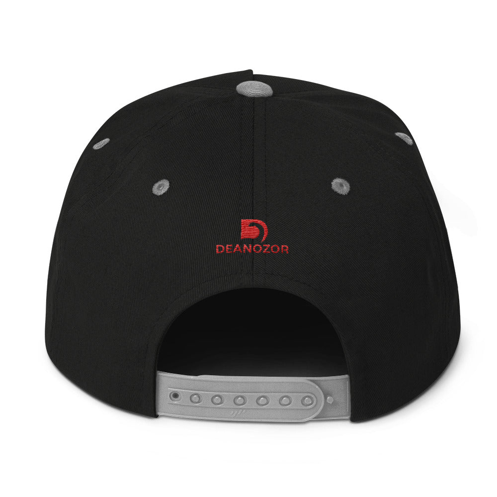 Casquette Deanozor visière plate | Nom Blanc sur fond rouge brodé - Deanozor